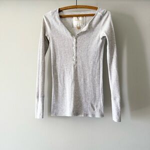 American Eagle‎ Y2K Waffle Henley Top M